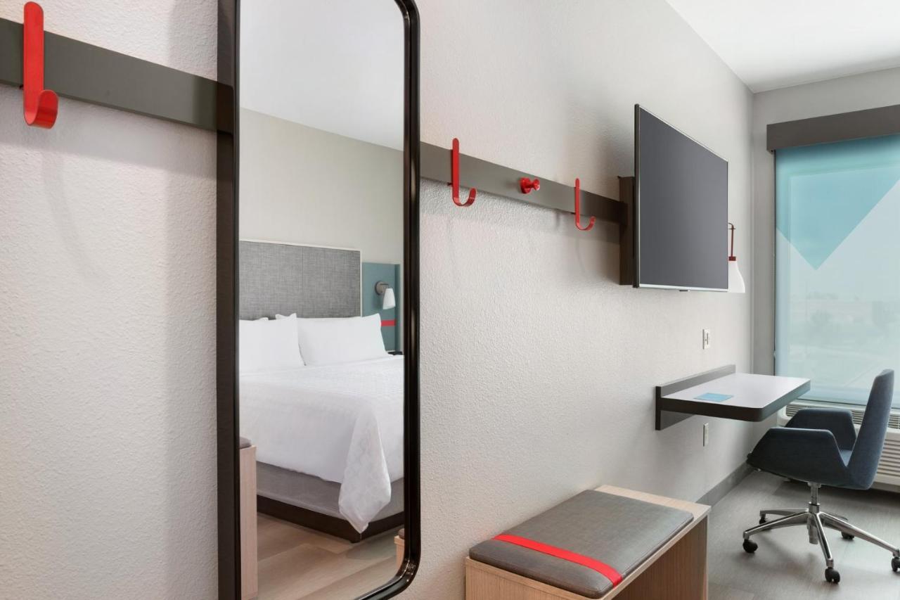 Avid Hotels - Tulsa Hills Екстериор снимка