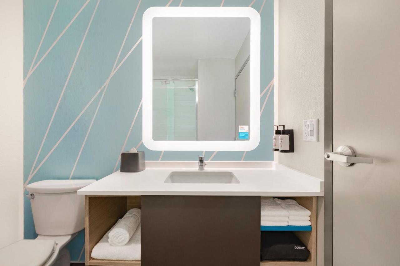Avid Hotels - Tulsa Hills Екстериор снимка